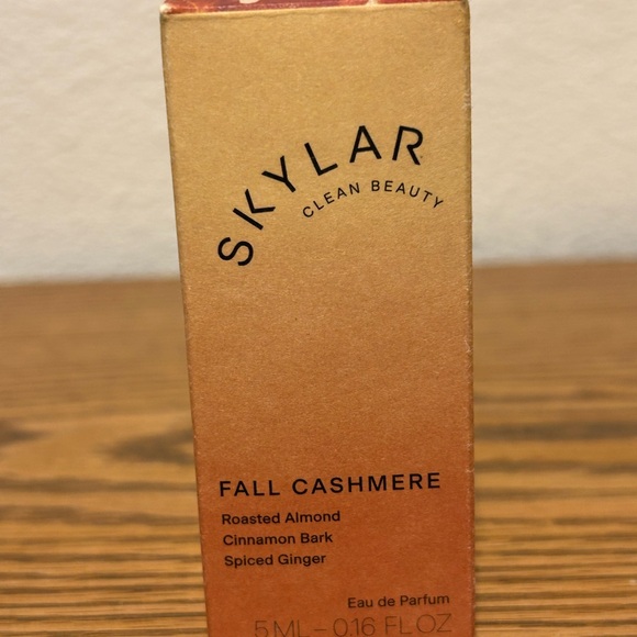 Skylar Fall Cashmere Eau de Parfum - - Picture 2 of 6